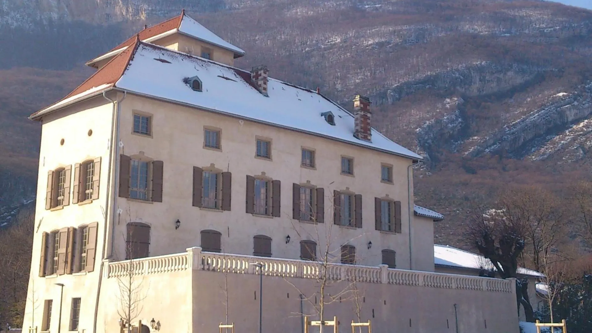 Tempologis - Chateau De La Rochette Aparthotel Fontaine France