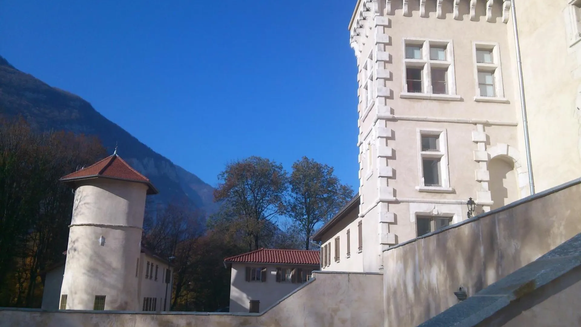 Tempologis - Chateau De La Rochette Aparthotel Fontaine 0*, Fontaine (Rhone-Alps) France