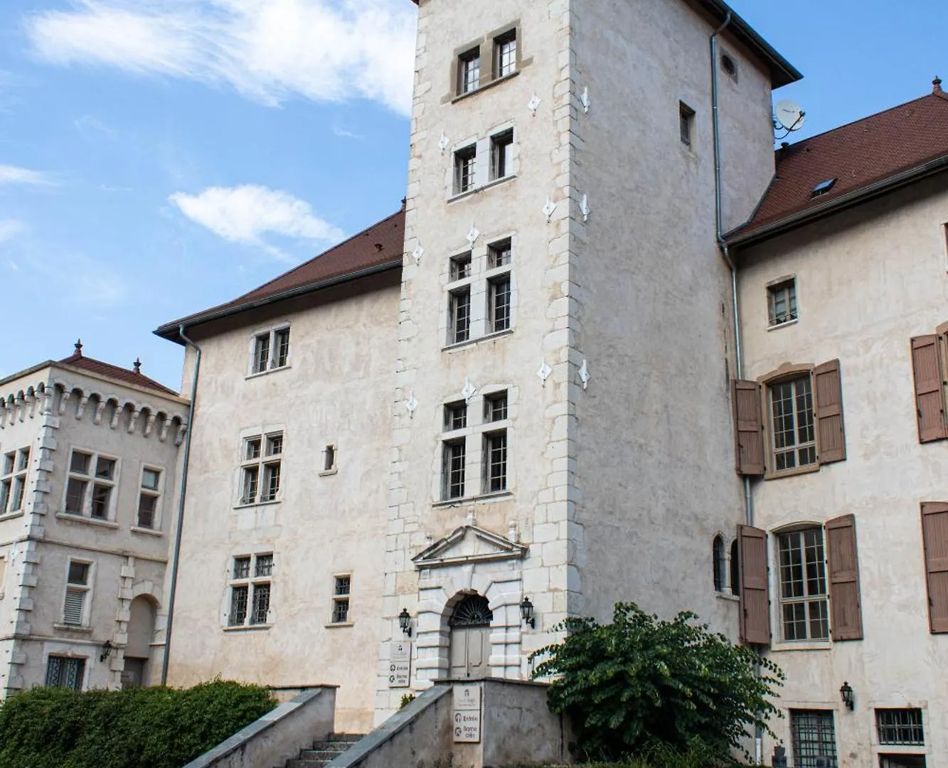 Tempologis - Chateau De La Rochette Aparthotel Fontaine